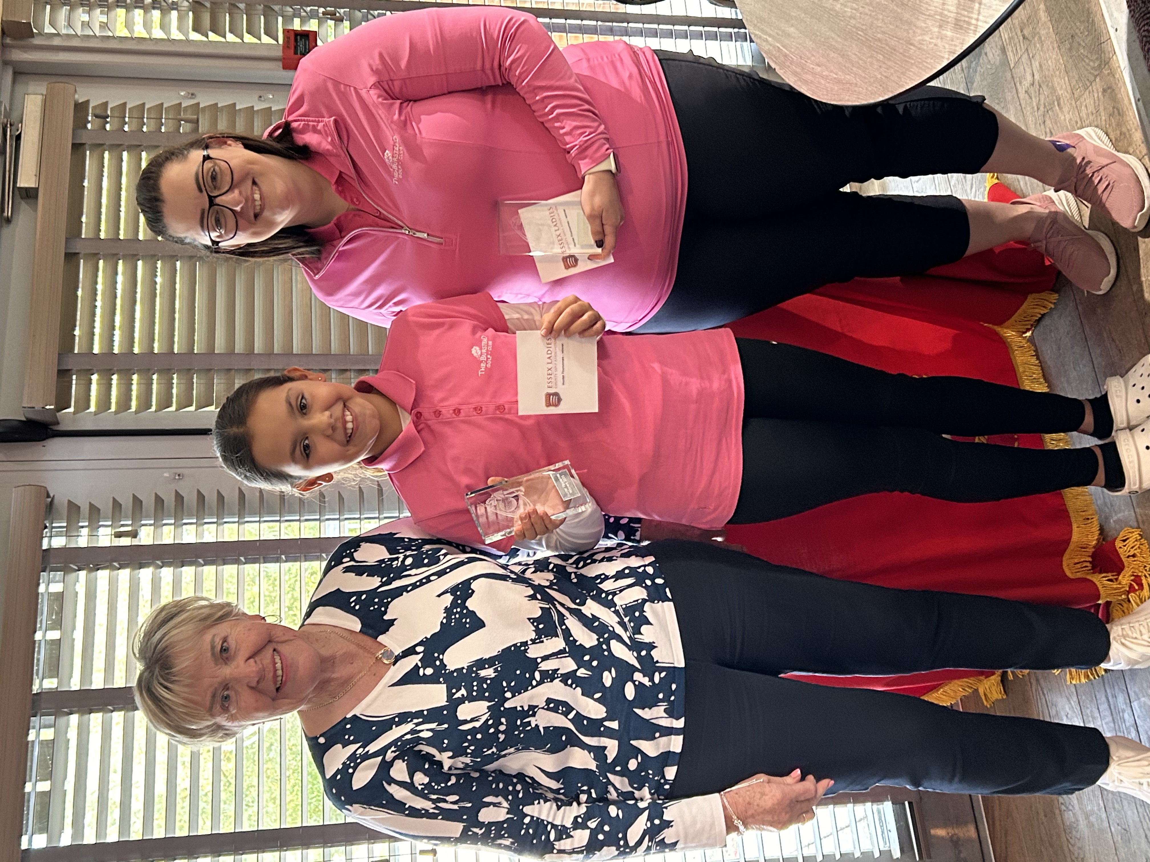 Hunter Foursomes winners Zoe and Darcie